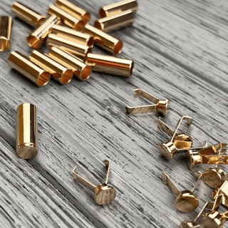 Металлические концевики для шнура цвет золото фото