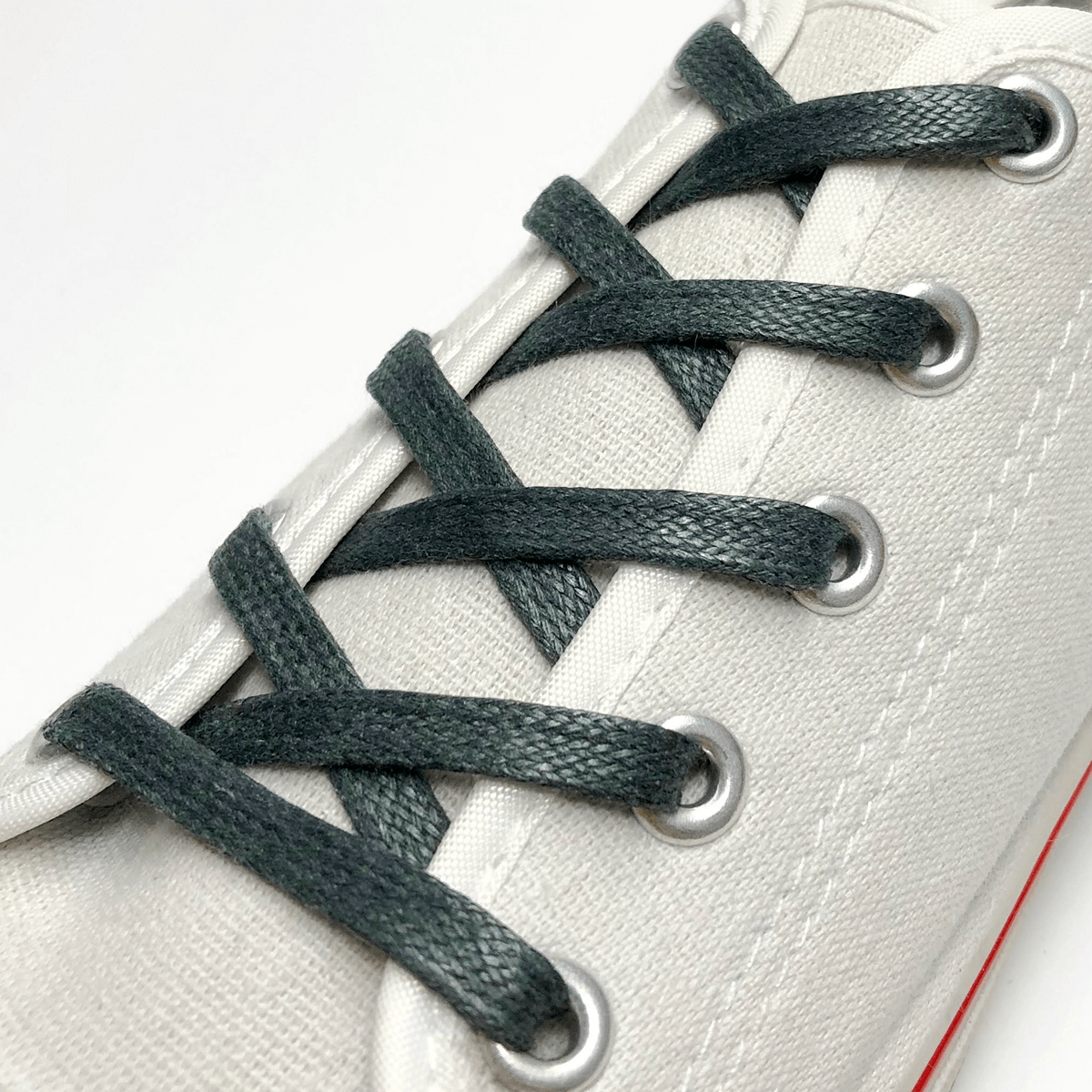Плоский шнурок 5 мм зеленый Плоские шнурки обувные серо-зеленые фото
